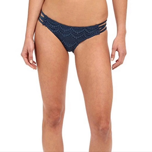 Bikini Set Medium - Picture 5 of 8